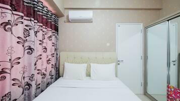 Room | 2 bedrooms, free WiFi, bed sheets