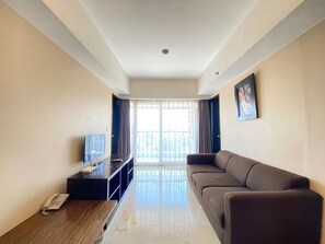 2 bedrooms, free WiFi, bed sheets - Gorgeous & Classic 2Br At Braga City Walk Apartment (Bandung)