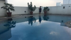 Kolam renang outdoor