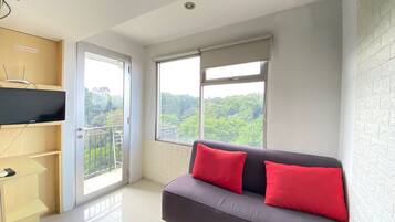 Room | 2 bedrooms, free WiFi, bed sheets