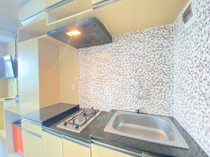 Room | 2 bedrooms, free WiFi, bed sheets - Quite 2Br Apartment Ac In Living Room At The Jarrdin Cihampelas (Bandung)