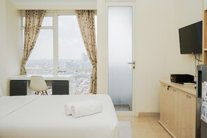 1 bedroom, free WiFi, bed sheets - Cozy Studio Apartment At Menteng Park (Jakarta)