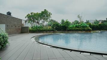 Kolam renang outdoor