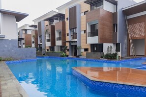 Outdoor pool - Contemporary 2Br At Asatti Apartment (Pagedangan)