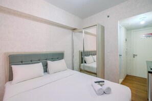 1 bedroom, free WiFi, bed sheets - Strategic Studio At Springlake Summarecon Apartment Bekasi (Bekasi)
