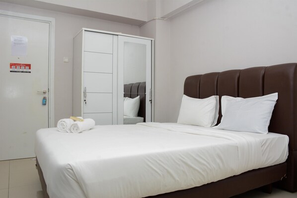 Room | 1 bedroom, free WiFi, bed sheets - Simple And Nice Studio At Green Pramuka City Apartment (Jakarta)