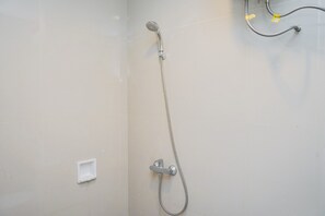 Zimmer | Badezimmer | Dusche, Handtücher