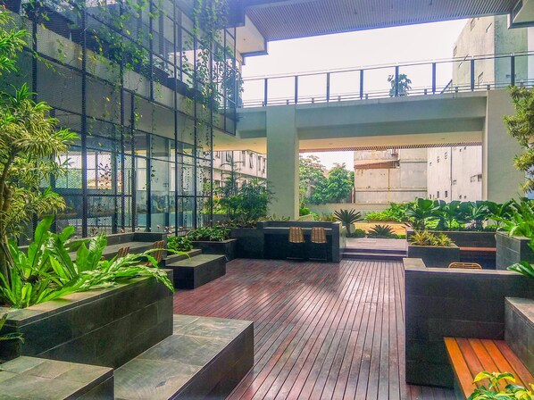 Exterior - Comfort Studio At Evenciio Margonda Apartment (Depok)