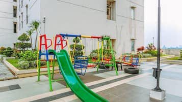 Children’s play area – outdoor