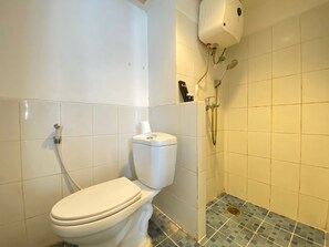 Room | Bathroom - Spacious Studio Apartment At Jarrdin Cihampelas (Bandung)