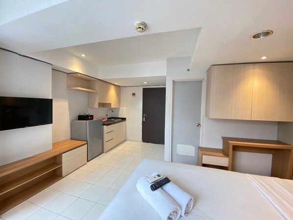 Interior - Spacious Studio Apartment At Jarrdin Cihampelas (Bandung)