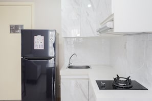 Chambre | Cuisine privée | Réfrigérateur, plaque de cuisson, bouilloire électrique