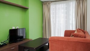 ห้องพัก | ห้องนั่งเล่น | ทีวี