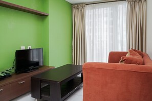 Zimmer | Wohnzimmer | Fernseher