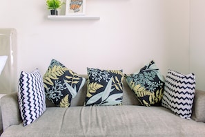 1 bedroom, free WiFi, bed sheets - Big Studio Room And Comfy Baileys Apartment (South Tangerang)