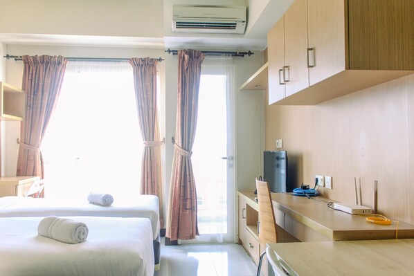 1 bedroom, free WiFi, bed sheets - Luxury Studio Apartment At Scientia Residence (Gading Serpong)