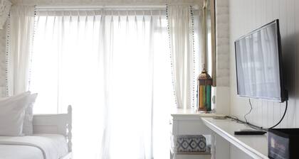 Elegant & Stylish Studio At Gateway Pasteur Apartment