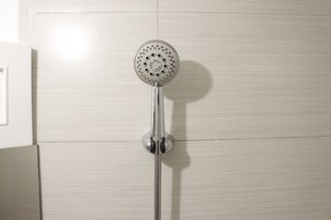 Room | Bathroom | Shower, towels