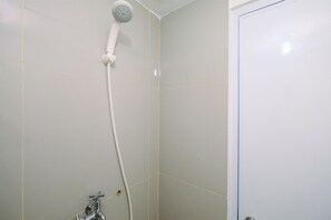 Room | Bathroom | Shower, towels