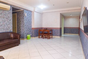 Interior - Enchanting Spacious 2Br+1 Apartment At Taman Beverly (Surabaya)