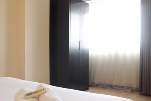 2 عدّة غرف نوم وواي فاي مجانًا وملاءات أسرّة