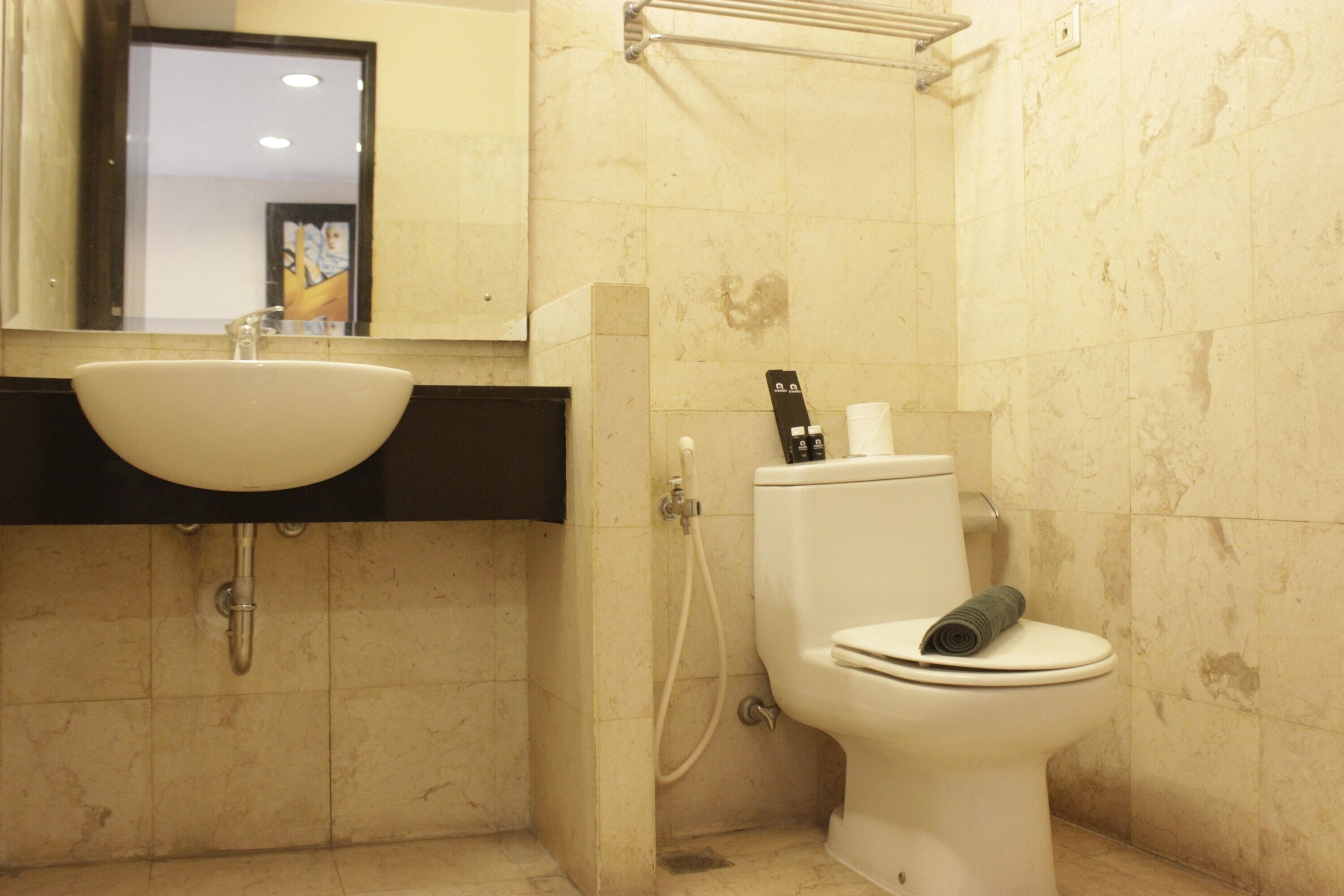 Room | Bathroom | Shower, towels