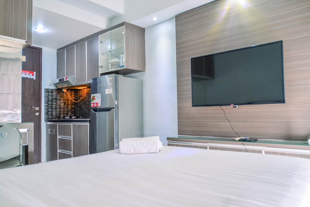 Homey And Simple Studio At Serpong Greenview Apartment - Kec. Ciputat
