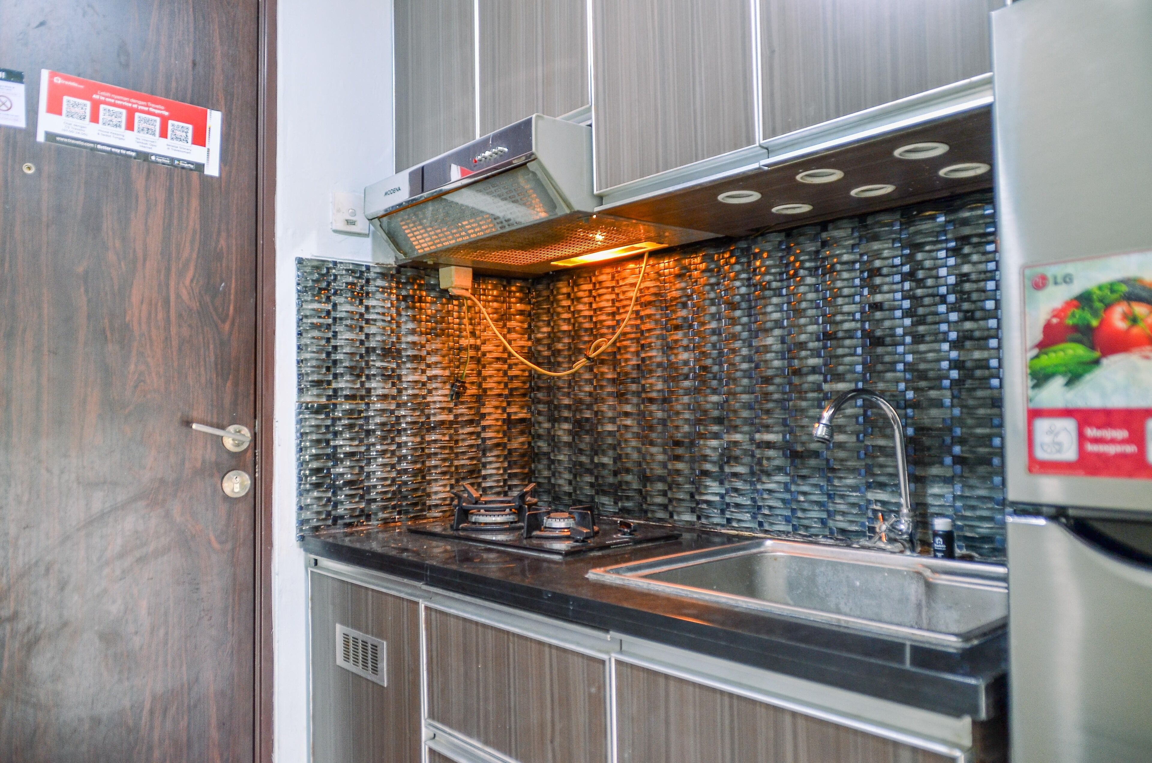 Room | Private kitchen | Fridge, stovetop, electric kettle, cookware/dishes/utensils