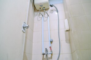 Room | Bathroom | Shower, towels