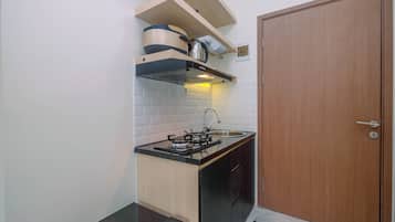 Kamar | Dapur pribadi | Lemari es, kompor, dan peralatan masak/sendok-piring