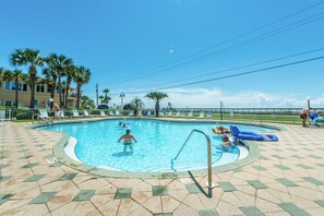 Opvarmet pool