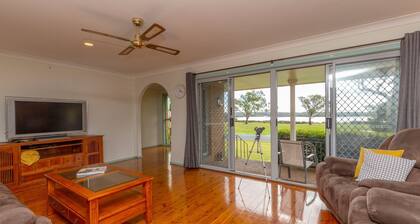 Wayila - Riverfront - Pet Friendly