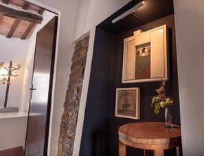 Interior - Apartment with a view of the Basilica of St. Clare, historic center of Assisi (Assisi)