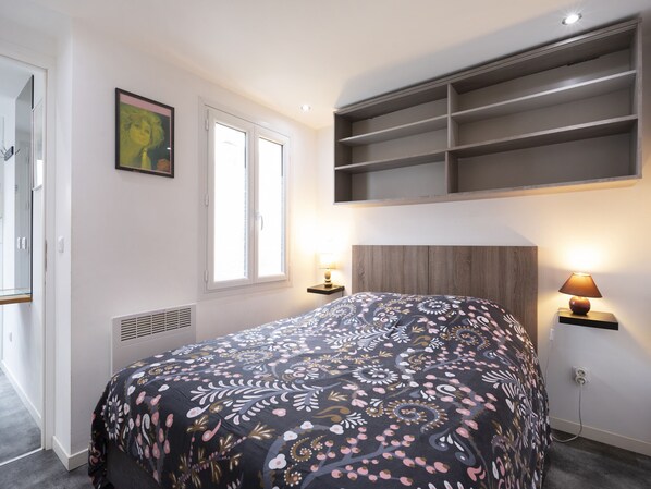 1 bedroom, iron/ironing board, free WiFi, bed sheets