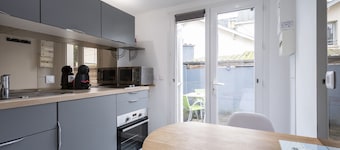 Small chalet with terrace near the city center (with parking) : Chalet Grace De Capitani