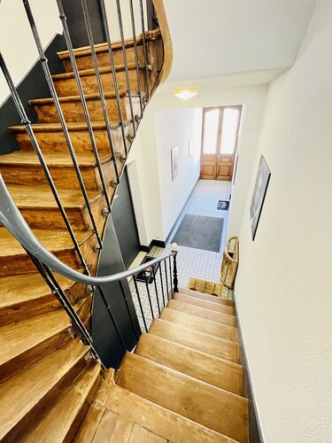 Romy Schneider: Charming one bedroom flat in the heart of the city (parking and balcony)