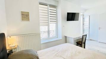 1 bedroom, iron/ironing board, free WiFi, bed sheets