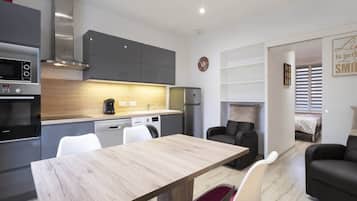Fridge, microwave, oven, dishwasher