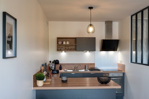 Apartment Bright Garage Terrace