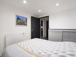 2 habitaciones, tabla de planchar con plancha y wifi gratis
