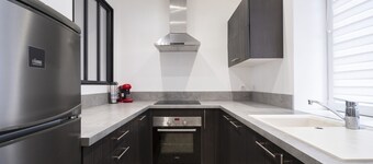 Manon : Charming 2 bedroom flat on the first floor of a fully renovated Residence (with Balcony)