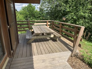 تناول الطعام بالخارج