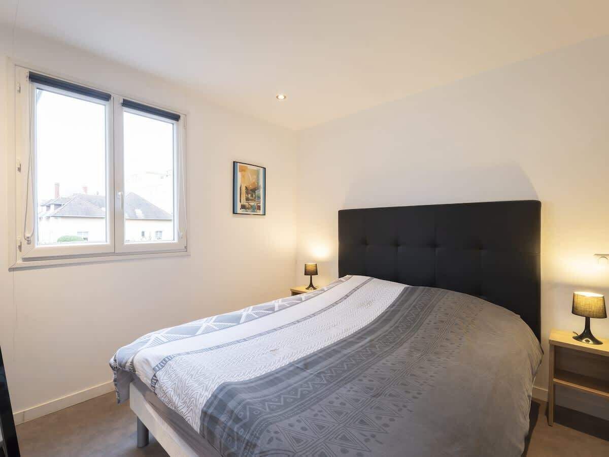 2 habitaciones, tabla de planchar con plancha y wifi gratis 