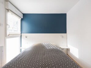 2 bedrooms, iron/ironing board, free WiFi, bed sheets - Léandro : Charming 2 bedroom flat in the centre of Vittel (Vittel)