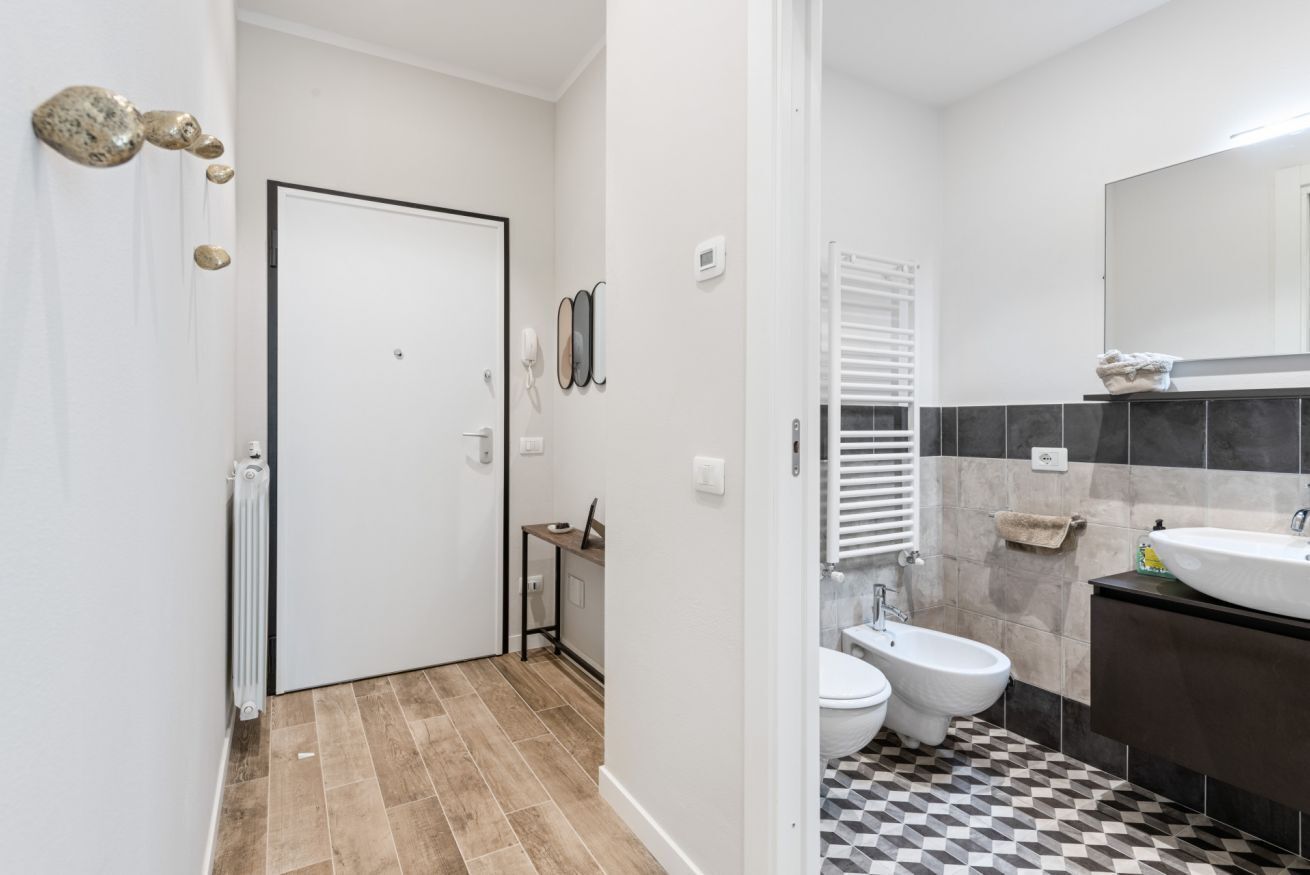 Douche, sèche-cheveux, bidet