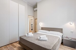 1 habitación, tabla de planchar con plancha y wifi