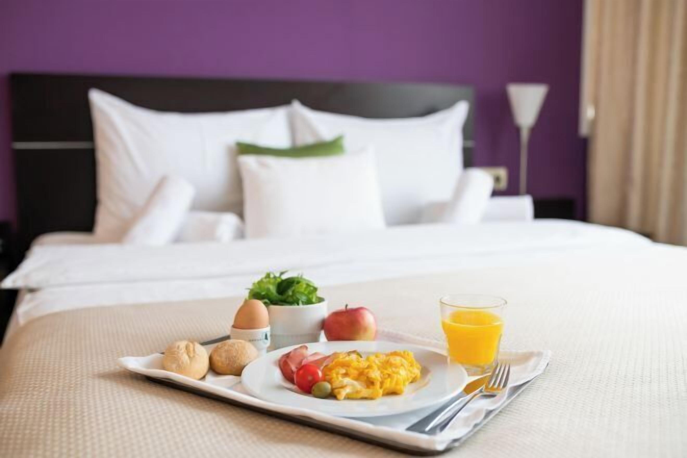 Memory foam beds, in-room safe, desk, blackout drapes