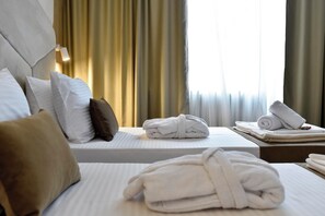 Executive Twin Room | Memory foam beds, in-room safe, desk, blackout drapes - Hotel Sumadija (Belgrade)