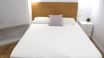 Premium Apartment, 2 Bedrooms | 2 bilik tidur, dihias secara berasingan