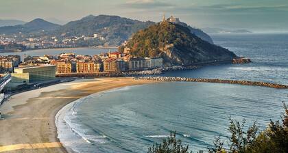 CENTRAL APARTMENT NEAR THE SEA - by SanSebastianApartments.es